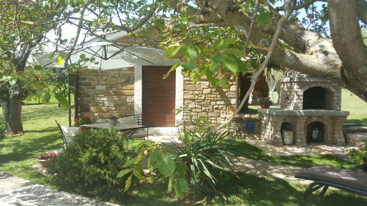 Studio Apartment Cami - Cottage With A Soul Gračišće 외부 사진