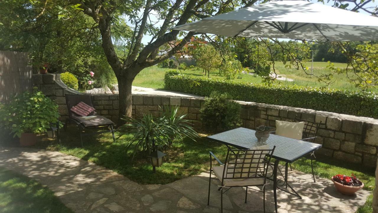 Studio Apartment Cami - Cottage With A Soul Gračišće 외부 사진